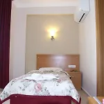 Leytur Hotel 3*