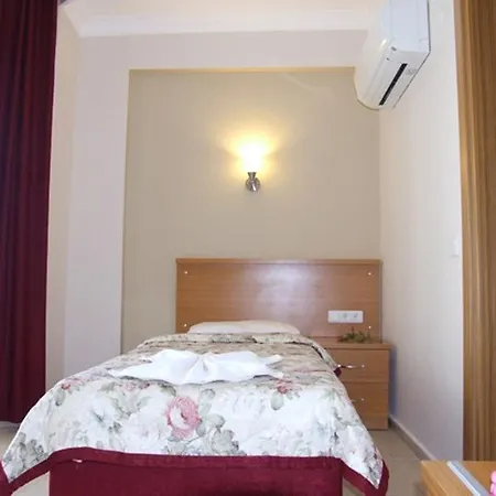 Leytur Hotel 3*